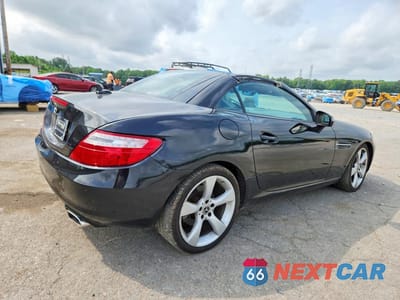 Trzecie zdjęcie samochodu z tyłu: 2012 MERCEDES-BENZ SLK 350 VIN:WDDPK5HA7CF009353 - miniatura