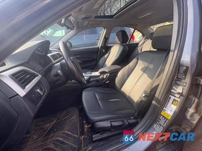 Piąte zdjęcie samochodu w środku: 2014 BMW 320 I XDRIVE VIN:WBA3C3C56EF986021 - miniatura