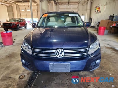 Piąte zdjęcie samochodu w środku: 2013 VOLKSWAGEN TIGUAN S VIN:WVGBV7AX7DW536604 - miniatura