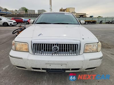 Piąte zdjęcie samochodu w środku: 2006 MERCURY GRAND MARQUIS GS VIN:2MEFM74V86X632430 - miniatura