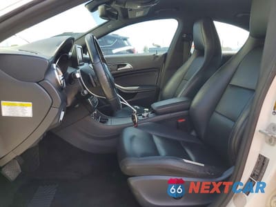 Zdjęcie 7 z 12 samochodu: 2014 MERCEDES-BENZ CLA 250 VIN:WDDSJ4EB8EN063919 - miniatura