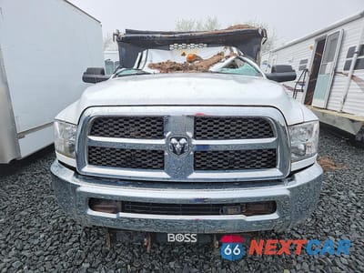 Piąte zdjęcie samochodu w środku: 2018 RAM 3500 DUMP TRUCK VIN:3C7WRTBJ5JG114308 - miniatura