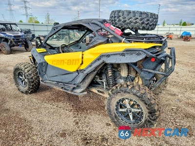 Trzecie zdjęcie samochodu z tyłu: 2018 CAN-AM MAVERICK X3 UTILITY VEHICLE VIN:3JBVDAW48JK001033 - miniatura