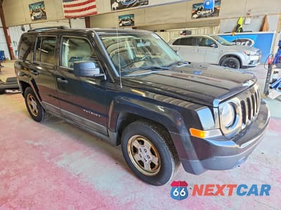 Czwarte zdjęcie samochodu z boku: 2011 JEEP PATRIOT SPORT VIN:1J4NT1GA2BD107686 - miniatura