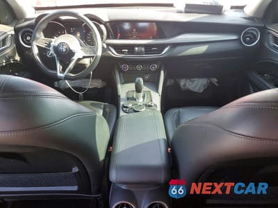 Zdjęcie 8 z 12 samochodu: 2018 ALFA ROMEO STELVIO VIN:ZASFAKAN7J7B64374 - miniatura