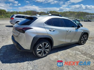 Trzecie zdjęcie samochodu z tyłu: 2021 LEXUS UX 250H VIN:JTHP9JBH5M2053590 - miniatura