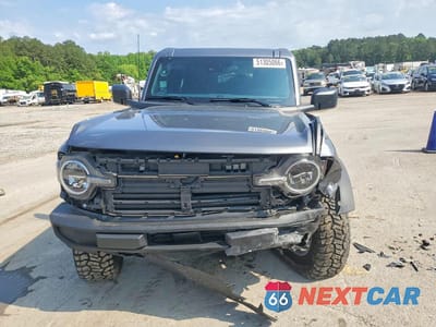 Piąte zdjęcie samochodu w środku: 2025 FORD BRONCO VIN:1FMDE7BH1SLA92117 - miniatura