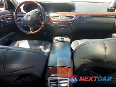 Zdjęcie 8 z 11 samochodu: 2008 MERCEDES-BENZ S 550 4MATIC VIN:WDDNG86X08A179690 - miniatura