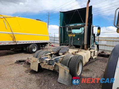 Czwarte zdjęcie samochodu z boku: 2017 MACK CXU612 SEMI TRUCK VIN:1M1AW01X9HM009895 - miniatura