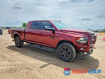 Czwarte zdjęcie samochodu z boku: 2017 RAM 2500 LARAMIE VIN:3C6UR5NL3HG537323 - miniatura
