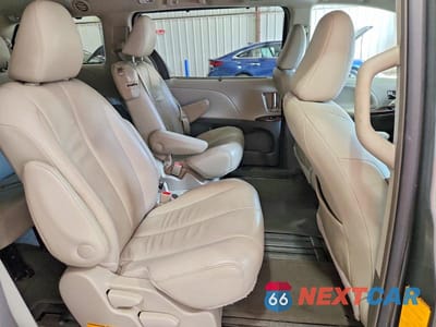 Zdjęcie 11 z 13 samochodu: 2013 TOYOTA SIENNA XLE 8-PASSENGER VIN:5TDYK3DC8DS367640 - miniatura