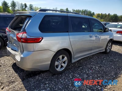 Trzecie zdjęcie samochodu z tyłu: 2020 TOYOTA SIENNA LE VIN:5TDKZ3DCXLS076024 - miniatura