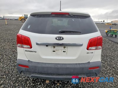 Zdjęcie 6 z 13 samochodu: 2014 KIA SORENTO EX VIN:5XYKUDA27BG023387 - miniatura