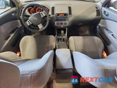 Zdjęcie 8 z 12 samochodu: 2005 NISSAN ALTIMA 2.5 VIN:1N4AL11D25N485017 - miniatura