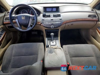Zdjęcie 8 z 12 samochodu: 2008 HONDA ACCORD EXL VIN:JHMCP26858C059104 - miniatura