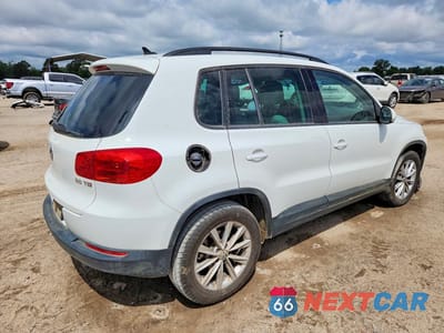 Trzecie zdjęcie samochodu z tyłu: 2015 VOLKSWAGEN TIGUAN S VIN:WVGAV7AX4FW604176 - miniatura