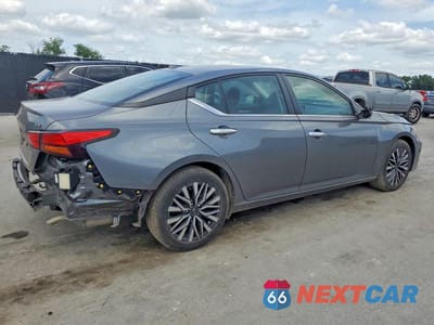 Trzecie zdjęcie samochodu z tyłu: 2023 NISSAN ALTIMA SV VIN:1N4BL4DV4PN366804 - miniatura