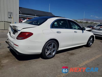 Trzecie zdjęcie samochodu z tyłu: 2019 MERCEDES-BENZ E 300 VIN:WDDZF4JB6KA563909 - miniatura