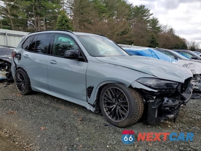 Czwarte zdjęcie samochodu z boku: 2026 BMW X5 M COMPETITION VIN:5YM13ET08T9082555 - miniatura