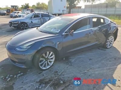 2018 TESLA MODEL 3 5YJ3E1EA7JF007813 - główne zdjęcie licytacji z USA - miniatura