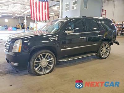 2013 CADILLAC ESCALADE LUXURY 1GYS4BEF9DR270863 - główne zdjęcie licytacji z USA - miniatura