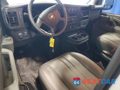 Zdjęcie 8 z 13 samochodu: 2024 CHEVROLET EXPRESS 2500 CARGO DELIVERY VAN VIN:1GCWGAFP3R1263994 - miniatura