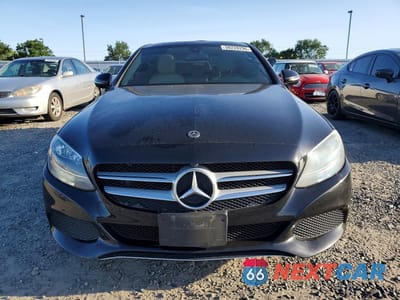 Piąte zdjęcie samochodu w środku: 2018 MERCEDES-BENZ C 300 VIN:55SWF4JB9JU239113 - miniatura