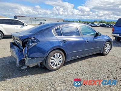 Trzecie zdjęcie samochodu z tyłu: 2011 NISSAN ALTIMA 2.5 VIN:1N4AL2AP8BN500504 - miniatura
