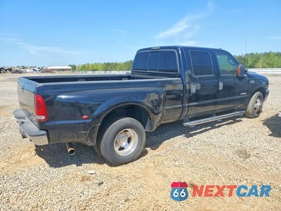 Trzecie zdjęcie samochodu z tyłu: 2004 FORD F350 SUPER DUTY VIN:1FTWW32P24EA30419 - miniatura