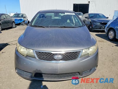 Piąte zdjęcie samochodu w środku: 2012 KIA FORTE EX VIN:KNAFU4A29C5515802 - miniatura