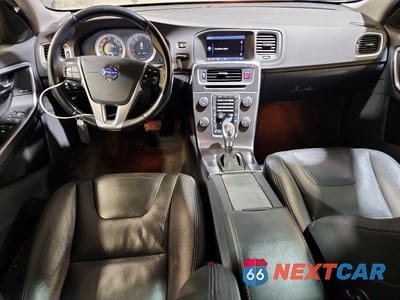 Zdjęcie 8 z 12 samochodu: 2013 VOLVO S60 T5 VIN:YV1612FS5D2229550 - miniatura