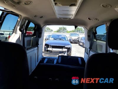 Zdjęcie 10 z 14 samochodu: 2011 DODGE GRAND CARAVAN CREW VIN:2D4RN5DGXBR661379 - miniatura