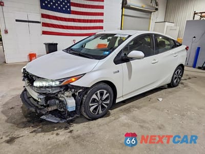 2017 TOYOTA PRIUS PRIME PREMIUM JTDKARFP1H3028849 - główne zdjęcie licytacji z USA - miniatura