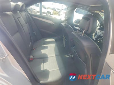 Zdjęcie 10 z 11 samochodu: 2009 MERCEDES-BENZ C 300 VIN:WDDGF54X09R059968 - miniatura