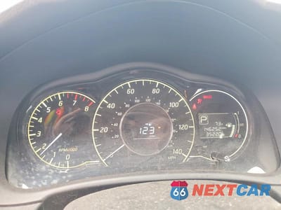Zdjęcie 9 z 12 samochodu: 2015 NISSAN VERSA NOTE SV VIN:3N1CE2CP2FL380928 - miniatura