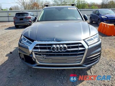 Piąte zdjęcie samochodu w środku: 2019 AUDI Q5 PREMIUM PLUS VIN:WA1BNAFY1K2095019 - miniatura
