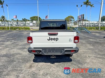 Zdjęcie 12 z 14 samochodu: 2023 JEEP GLADIATOR SPORT VIN:1C6HJTAG4PL564716 - miniatura