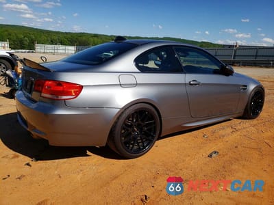Trzecie zdjęcie samochodu z tyłu: 2010 BMW M3 VIN:WBSWD9C53AP362495 - miniatura