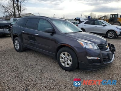Czwarte zdjęcie samochodu z boku: 2016 CHEVROLET TRAVERSE LS VIN:1GNKVFED9GJ330871 - miniatura