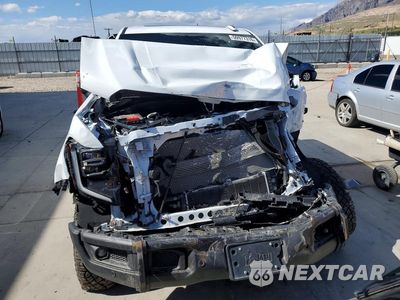 Piąte zdjęcie samochodu w środku: 2026 GMC SIERRA K1500 AT4X VIN:3GTUUFE81TG116363 - miniatura