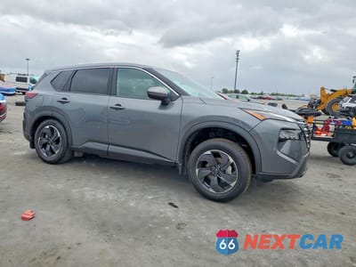 Czwarte zdjęcie samochodu z boku: 2026 NISSAN ROGUE SV VIN:5N1BT3BA7TC719753 - miniatura