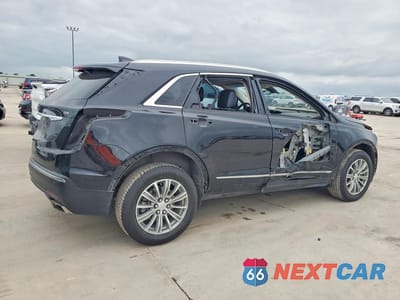 Trzecie zdjęcie samochodu z tyłu: 2018 CADILLAC XT5 LUXURY VIN:1GYKNCRS2JZ163255 - miniatura