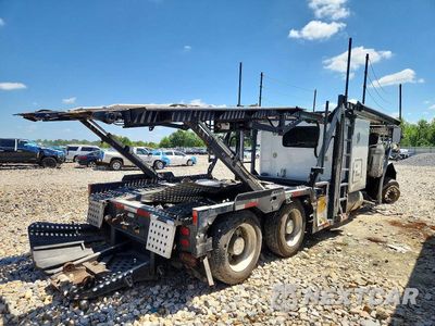 Czwarte zdjęcie samochodu z boku: 2020 PETERBILT 389 CAR HAULER TRUCK VIN:1NPXLP9X8LD683795 - miniatura