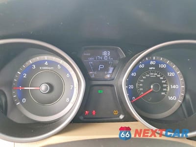Zdjęcie 9 z 12 samochodu: 2013 HYUNDAI ELANTRA GLS VIN:KMHDH4AEXDU728608 - miniatura