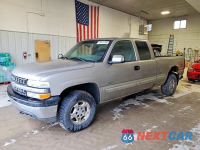 2002 CHEVROLET SILVERADO K1500 2GCEK19T921346090 - główne zdjęcie licytacji z USA - miniatura