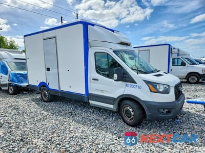 Czwarte zdjęcie samochodu z boku: 2023 FORD TRANSIT DELIVERY TRUCK VIN:1FDBW5ZG2PKA23567 - miniatura