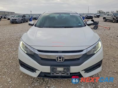 Piąte zdjęcie samochodu w środku: 2017 HONDA CIVIC EX VIN:19XFC2F76HE029202 - miniatura