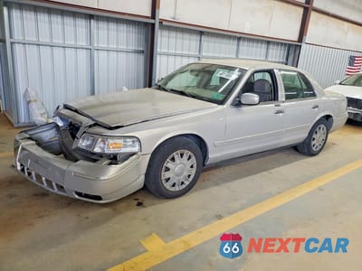 2008 MERCURY GRAND MARQUIS 2MEFM74VX8X634845 - główne zdjęcie licytacji z USA - miniatura
