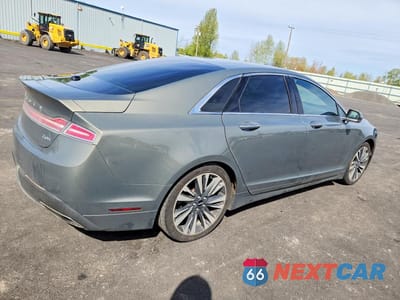 Trzecie zdjęcie samochodu z tyłu: 2017 LINCOLN MKZ HYBRID RESERVE VIN:3LN6L5MU4HR622748 - miniatura