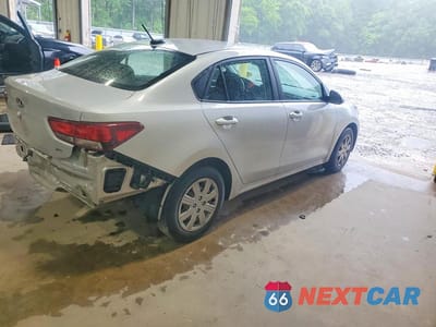 Trzecie zdjęcie samochodu z tyłu: 2021 KIA RIO LX VIN:3KPA24AD2ME404132 - miniatura